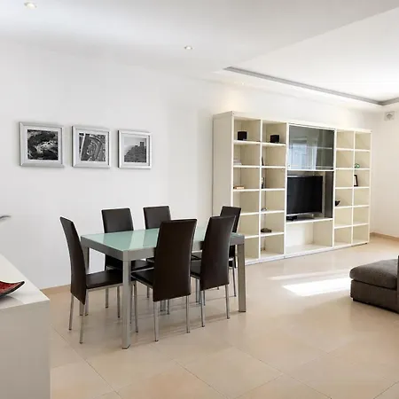 Swieqi Family 3br Spacious And Bright I Cot & Highchair דירה
