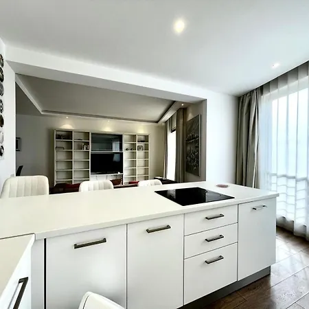 Swieqi Family 3br Spacious And Bright I Cot & Highchair דירה Is-Swieqi